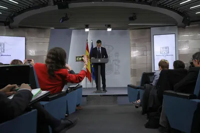 spanish pm pedro sanchez announces women majority cabinet