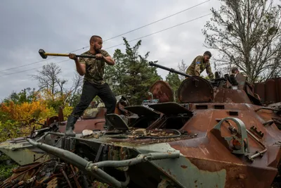 ukrainian forces make biggest advance in south  threaten supply lines for russian troops
