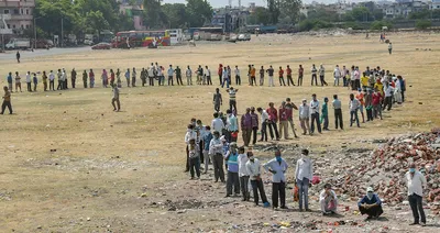 six charts show that india needs to  and can afford to  universalise pds