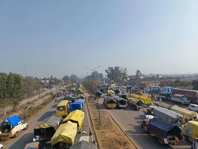 muzzling voices  government withholds  100 social media accounts ahead of next delhi chalo call