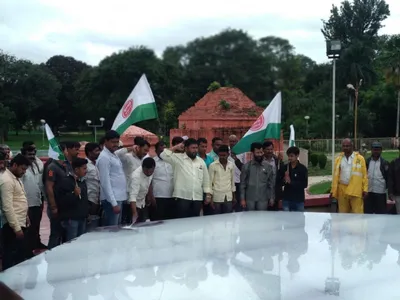 maharashtra milk farmers on indefinite strike over plummeting prices