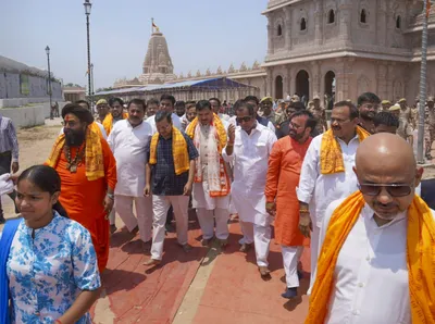 ayodhya temple theft  aap s sanjay singh says sit going easy on corrupt  bjp wants action on journalists  opposition
