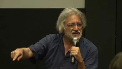 anand patwardhan’s award winning film ‘father  son and holy war’ removed from youtube